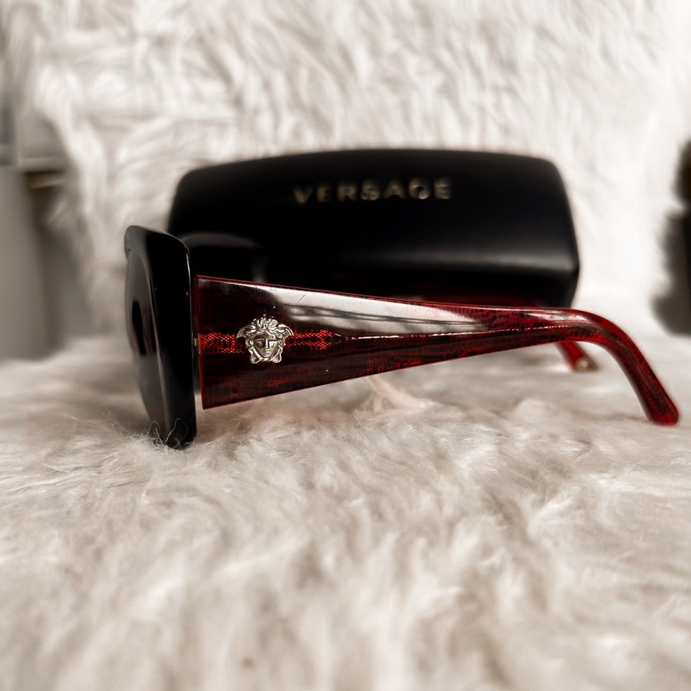 AUTHENTIC VERSACE POLARIZED SUNGLASSES + CASE - Picture 5 of 6